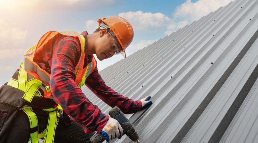 GAF certified roofer in Luxemburg, IA